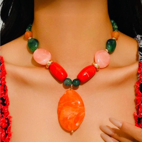 Jewelry - Elegant Multicolor Beaded Necklace